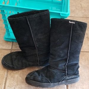 Bearpaw boots size 8
